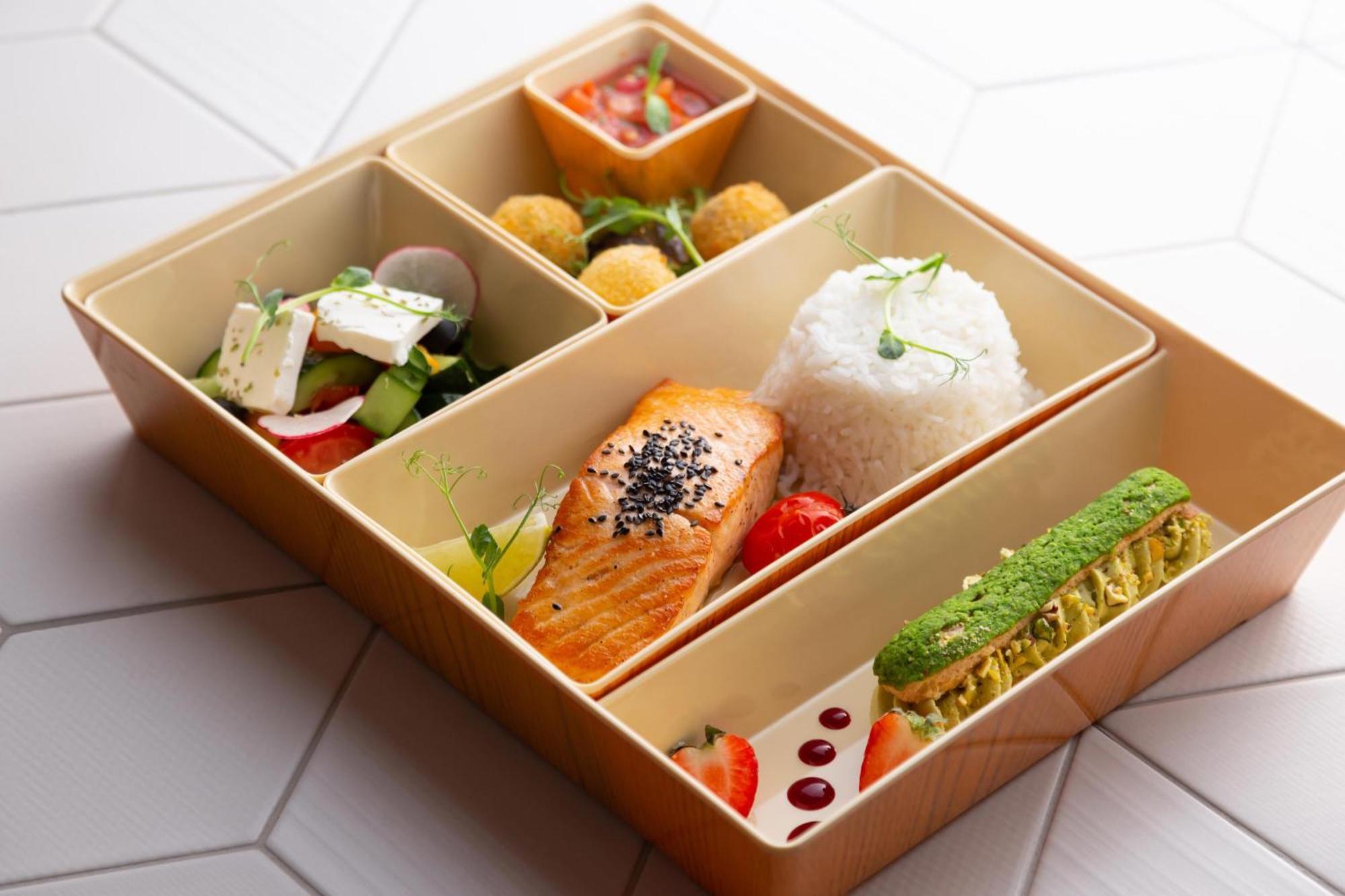 Sheraton Astana Hotel Bagian luar foto A bento box