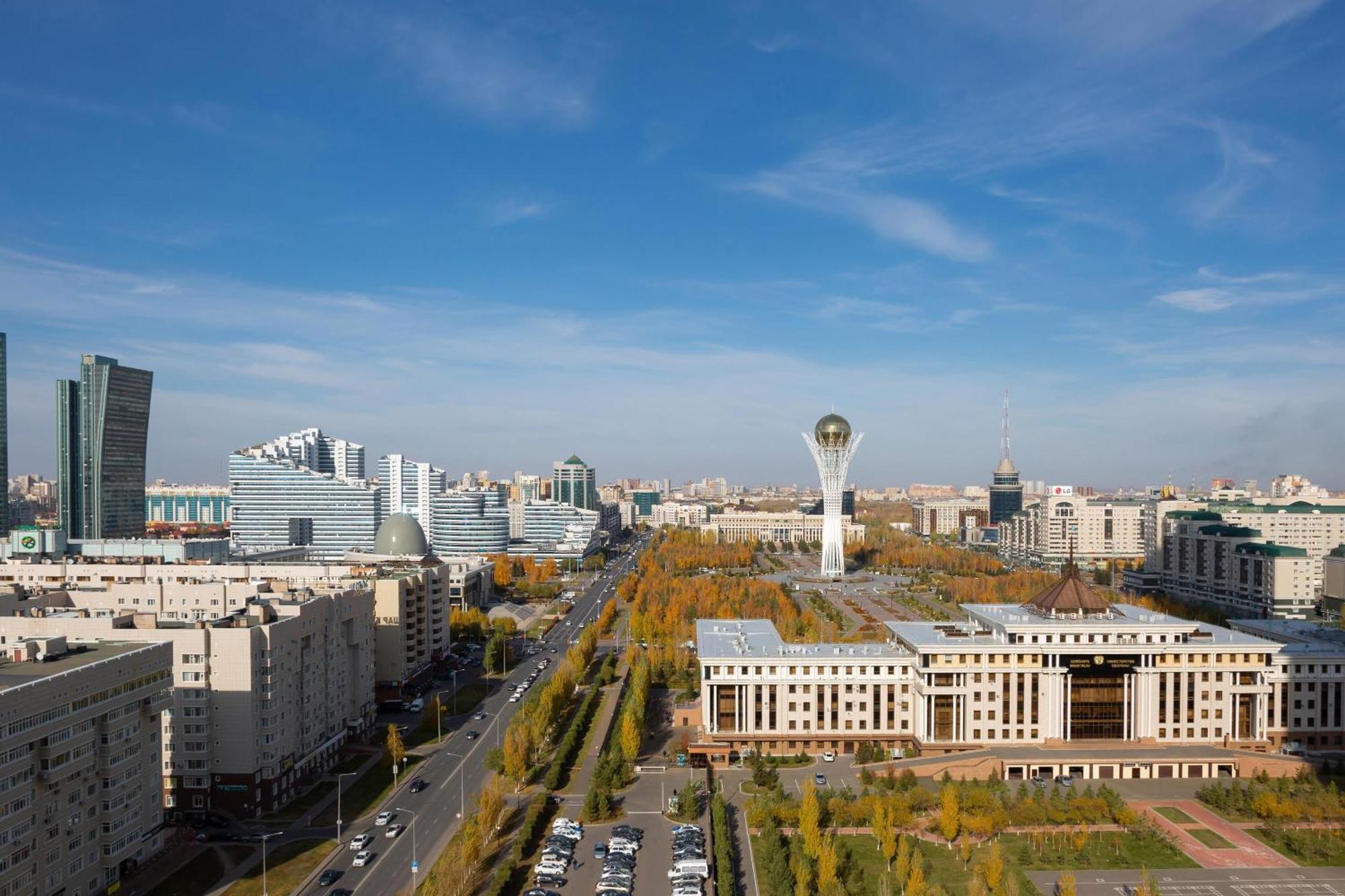 Sheraton Astana Hotel Bagian luar foto Astana